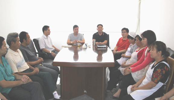 正睿老師、維杰管理干部召開(kāi)調(diào)研座談會(huì)