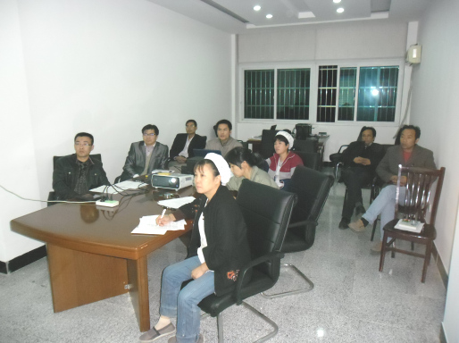 管理干部召開(kāi)周例會(huì)、日例會(huì)