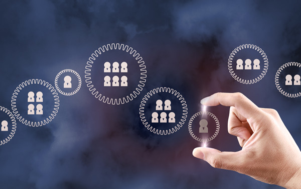 集團(tuán)戰(zhàn)略規(guī)劃：制定整體戰(zhàn)略，引領(lǐng)集團(tuán)發(fā)展