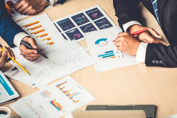 幫助企業(yè)應對變革挑戰(zhàn)，實現(xiàn)組織轉型與優(yōu)化