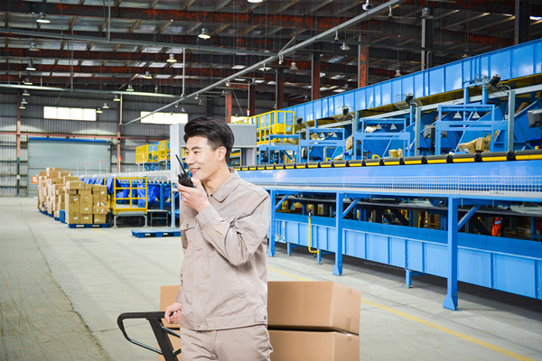 識(shí)別并應(yīng)對(duì)潛在供應(yīng)鏈風(fēng)險(xiǎn)，確保運(yùn)營(yíng)穩(wěn)定