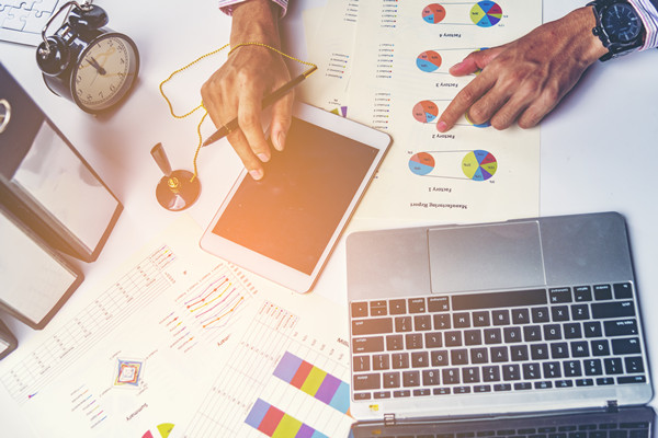 績(jī)效目標(biāo)設(shè)定：明確目標(biāo)，為員工指明方向