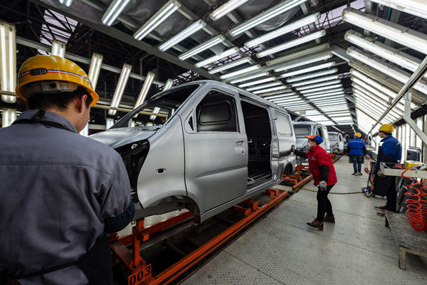 生產(chǎn)布局優(yōu)化：提高生產(chǎn)線平衡，降低生產(chǎn)周期