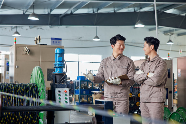 制造業(yè)管理新策略，引領(lǐng)企業(yè)高效運(yùn)營(yíng)，提升競(jìng)爭(zhēng)力