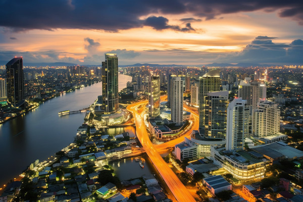 集團(tuán)管控創(chuàng)新實(shí)踐，引領(lǐng)行業(yè)發(fā)展趨勢與變革