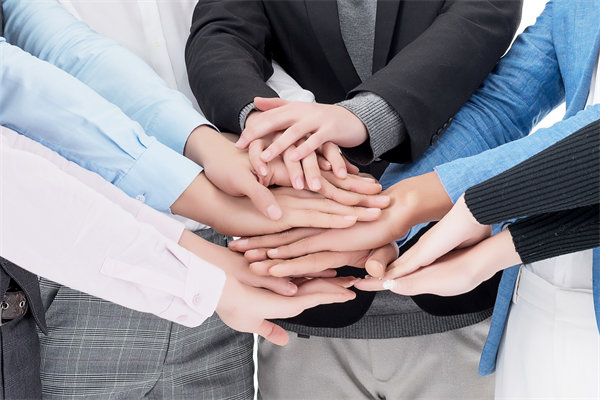 績效反饋助力成長，促進(jìn)員工與企業(yè)共進(jìn)步