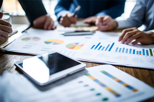 企業(yè)如何通過上年度的結(jié)果，修正下年度的經(jīng)營計劃？