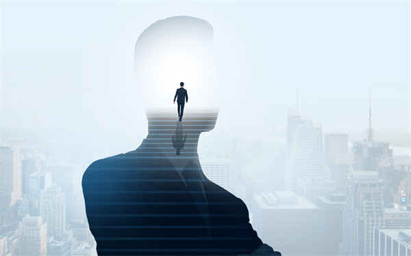 模擬經(jīng)營，發(fā)現(xiàn)企業(yè)不足，制定適合企業(yè)的戰(zhàn)略規(guī)劃