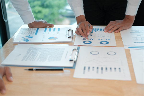 如何設(shè)計科學的薪酬績效以激勵員工持續(xù)高效工作？