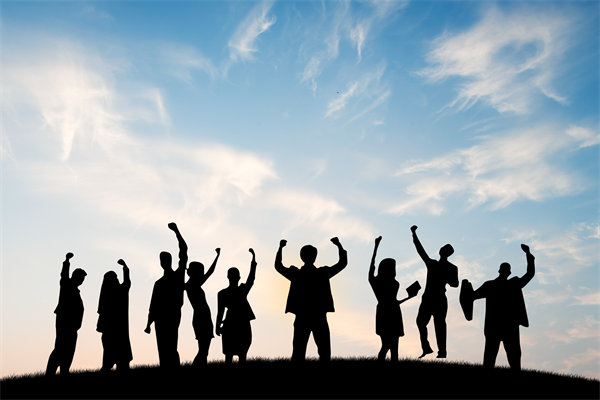 如何設(shè)計(jì)競(jìng)爭(zhēng)力強(qiáng)的薪酬體系吸引并留住頂尖人才？