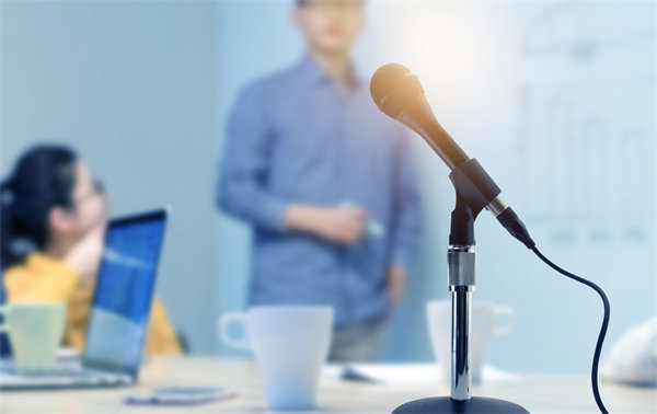 企業(yè)文化如何深度融合HR管理，增強(qiáng)團(tuán)隊凝聚力？