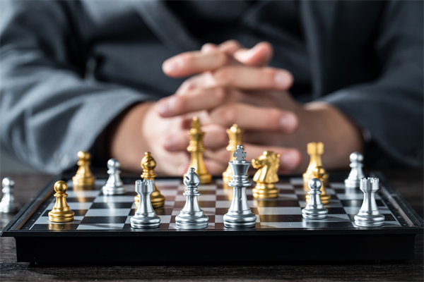 靈活調整企業(yè)戰(zhàn)略，應對市場變化實現穩(wěn)健發(fā)展