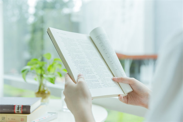 如何平衡個(gè)人績(jī)效與團(tuán)隊(duì)協(xié)作，構(gòu)建共贏績(jī)效文化？