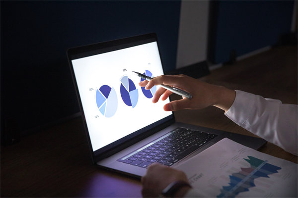 00后吐槽公司無(wú)效加班被開(kāi)除，企業(yè)戰(zhàn)略有何感悟？