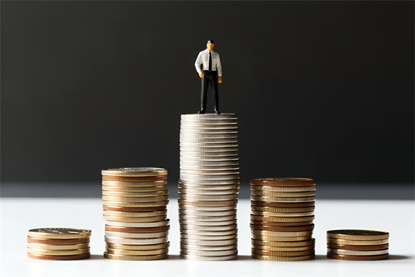 市場(chǎng)競(jìng)爭(zhēng)激烈，如何制定薪酬策略以吸引并留住人才？