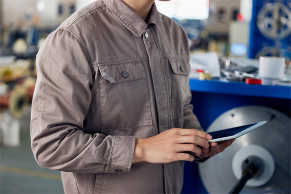 持續(xù)改進機制在精益生產(chǎn)中如何驅(qū)動質(zhì)量與成本雙贏？