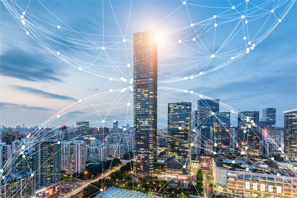 組織規(guī)劃中，如何確保戰(zhàn)略方向與市場需求一致？