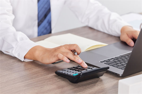 企業(yè)預(yù)算管理，如何精準(zhǔn)預(yù)測并有效應(yīng)對市場變化？