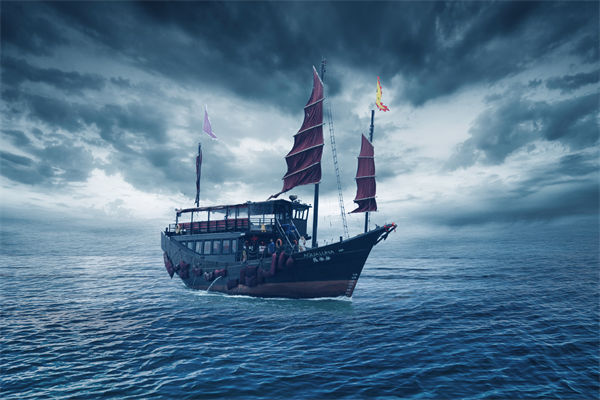 在全球化競(jìng)爭(zhēng)中，企業(yè)如何制定有效的戰(zhàn)略管理策略？