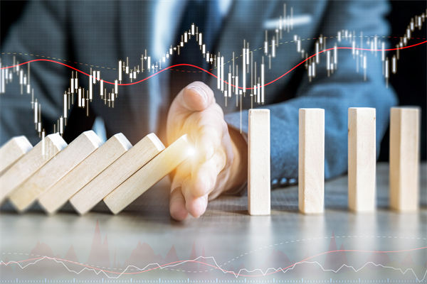 集團(tuán)管控中，如何有效實(shí)施風(fēng)險(xiǎn)管理以保障企業(yè)穩(wěn)健發(fā)展？