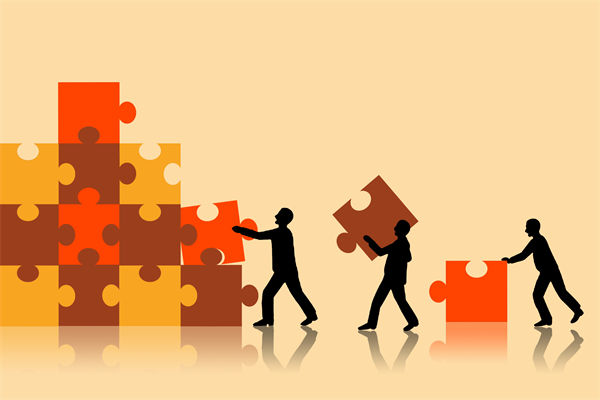 資源分配時，組織規(guī)劃如何平衡各部門需求與整體目標(biāo)？