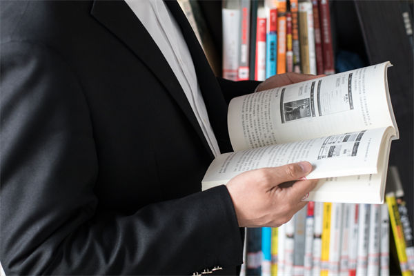 在快速變化的市場中，集團(tuán)管控如何保持靈活性？