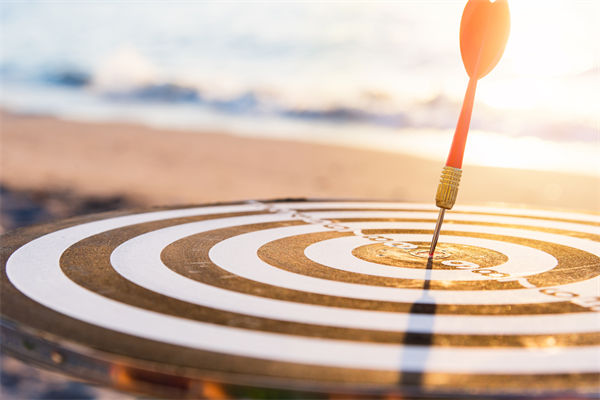 面對(duì)復(fù)雜市場(chǎng)環(huán)境，管理咨詢?nèi)绾屋o助精準(zhǔn)定位市場(chǎng)？