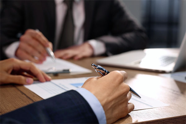 如何構(gòu)建有效的集團(tuán)管控體系，提升決策效率？