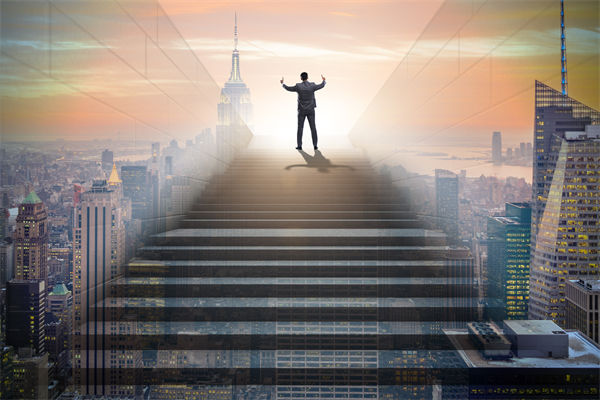 在年度經(jīng)營計(jì)劃中，如何設(shè)定既實(shí)際又挑戰(zhàn)性的目標(biāo)？