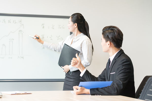 在制定績效目標(biāo)時(shí)，嚴(yán)格與靈活，如何把握？