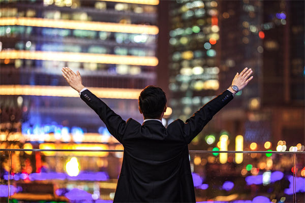 行業(yè)薪酬競(jìng)爭(zhēng)激烈，企業(yè)怎樣優(yōu)化薪酬吸引頂尖人才？