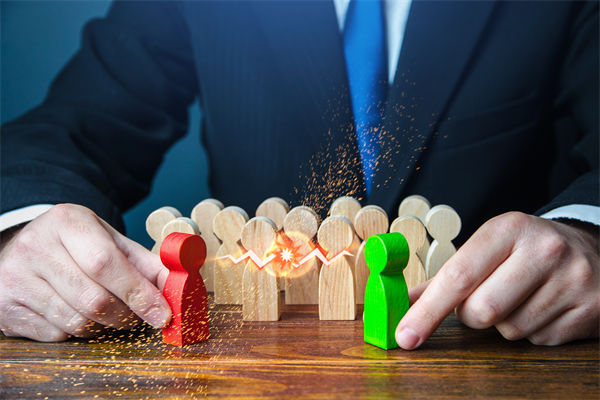 新老業(yè)務沖突不斷，企業(yè)戰(zhàn)略管理如何平衡布局？