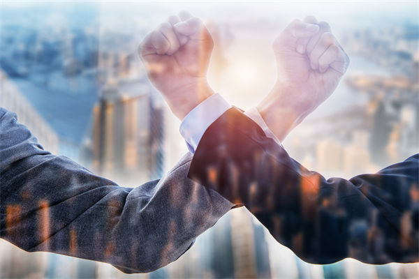 榮耀CEO承認(rèn)銷量非常困難，眾多企業(yè)的品牌戰(zhàn)略啟示