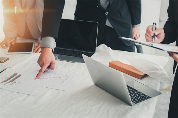 戰(zhàn)略規(guī)劃年年重做卻無效，到底缺了哪環(huán)落地邏輯？