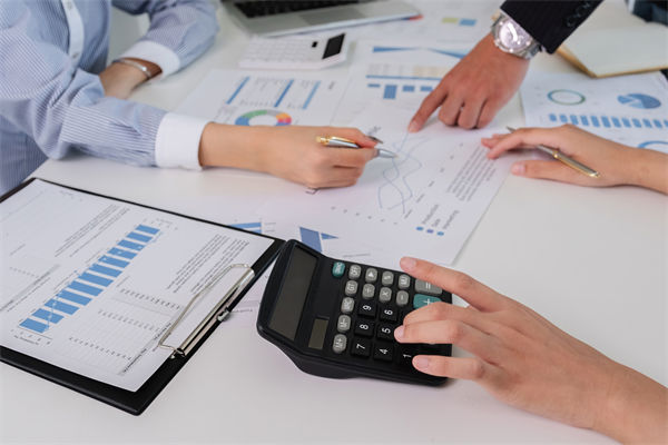 文化口號貼滿墻，企業(yè)文化如何真正走進員工心里？