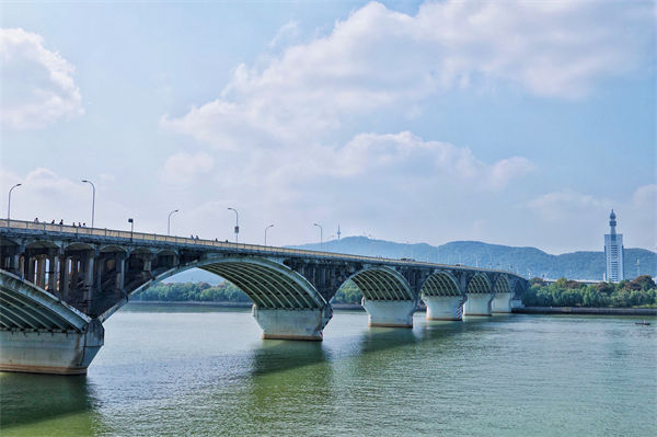 長(zhǎng)沙湘江特大橋突發(fā)大火，組織規(guī)劃管理有何啟示？