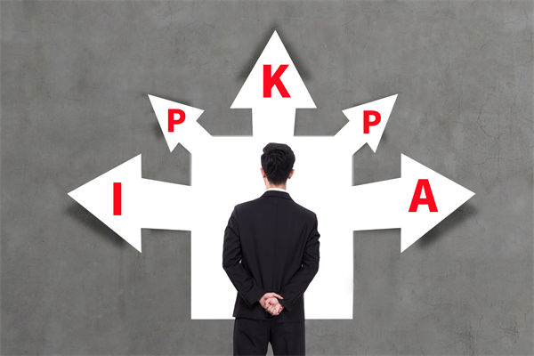 看似精細的績效體系，為何反而拖慢了團隊的腳步？